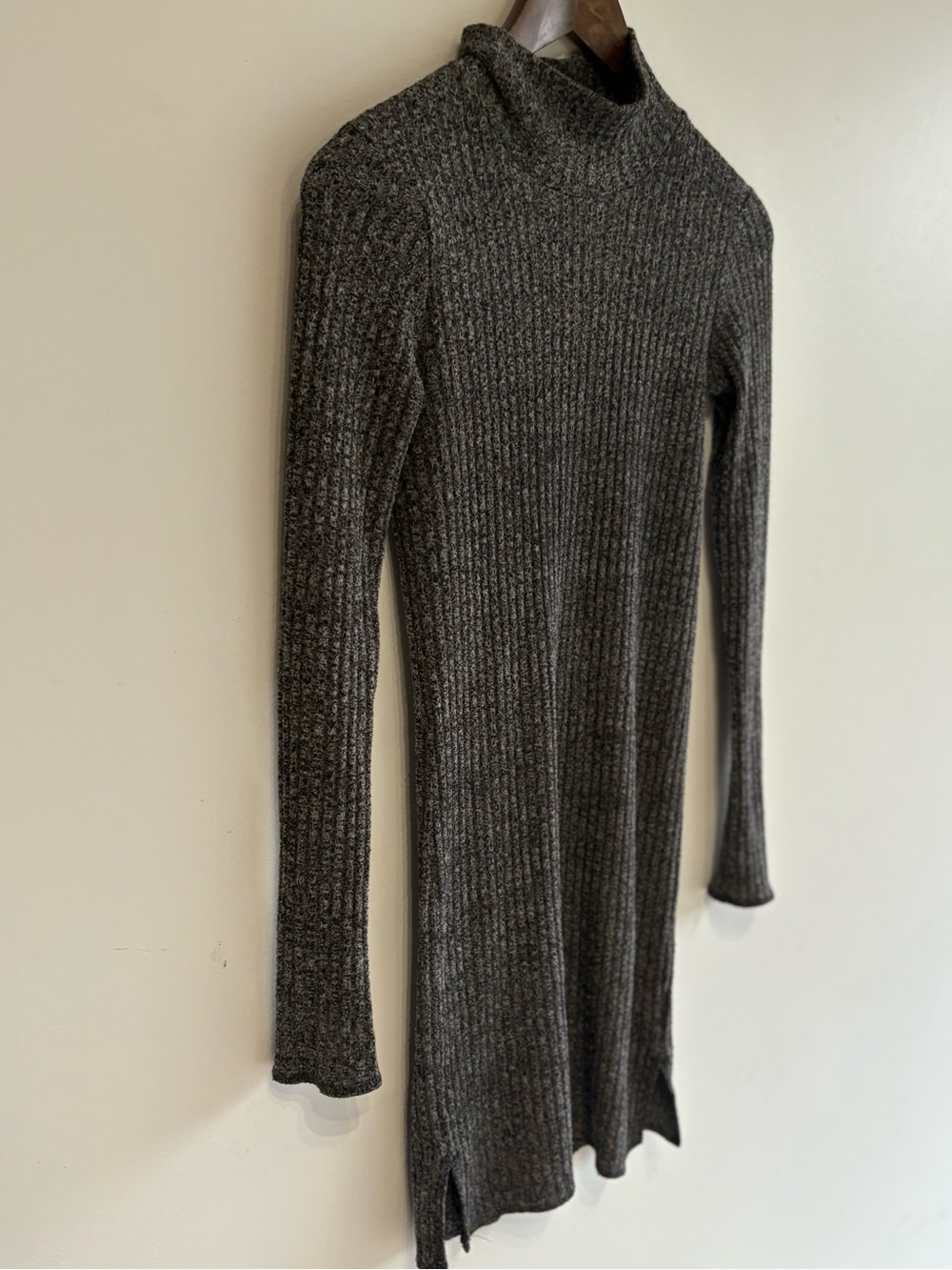 Wilfred Free Aritzia Grey Ribbed Mock Neck Sweater Dress XS - Picture 3 of 8